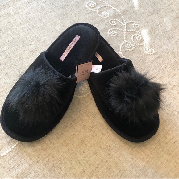 Victoria Secret Black Pom Pom Slippers New - Picture 4 of 6